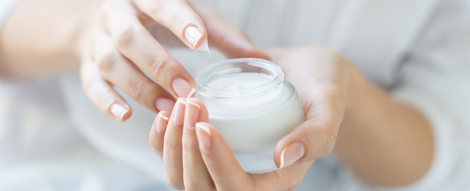 Petrolati e siliconi nei cosmetici: facciamo chiarezza Ceramol Petrolati e siliconi nei cosmetici: facciamo chiarezza Ceramol